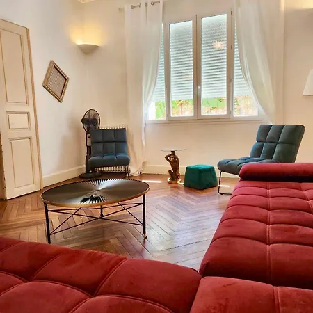 Dom wakacyjny Maison De Maitre L Oustal Des Halles Avec Salle De Cinema, Billard & Jacuzzi