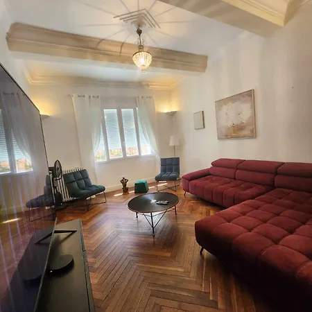 Ferienhaus Maison De Maitre L Oustal Des Halles Avec Salle De Cinema, Billard & Jacuzzi